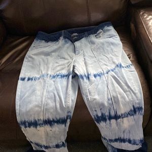 Ladies jeans, very cute!